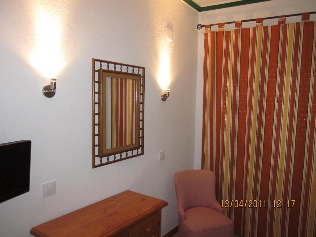 Hotel San Vicente - Centro Playa Conil De La Frontera Rum bild