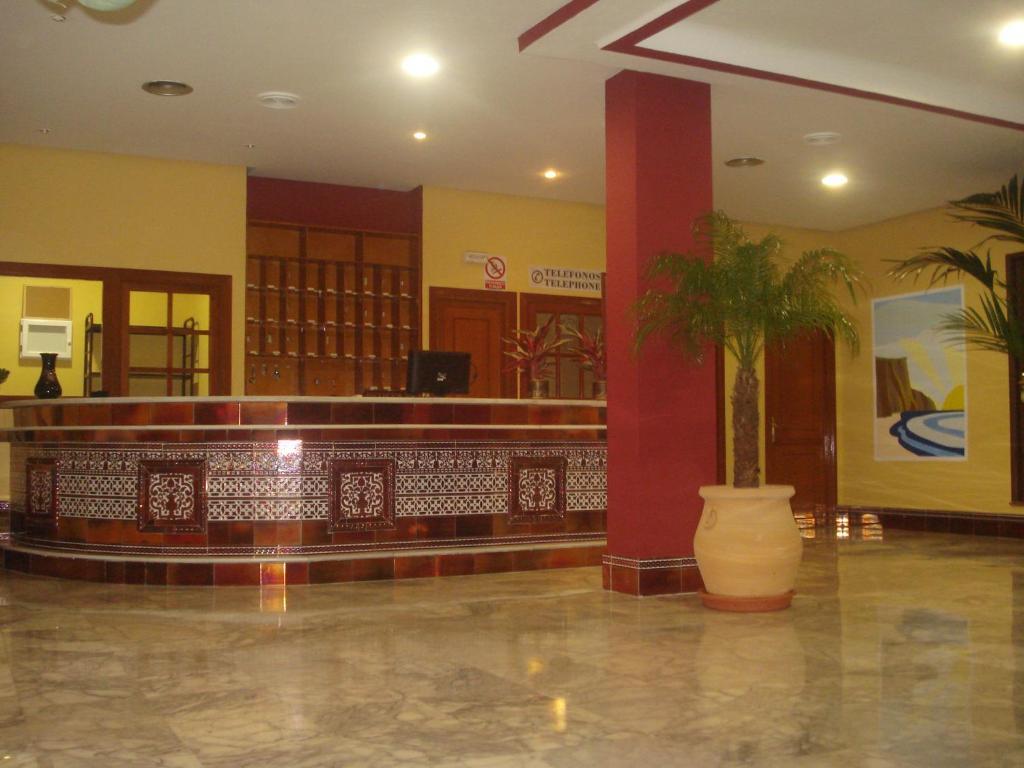 Hotel San Vicente - Centro Playa Conil De La Frontera Exteriör bild