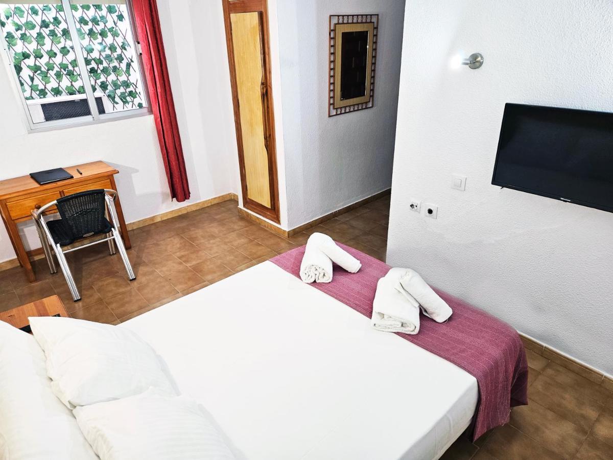 Hotel San Vicente - Centro Playa Conil De La Frontera Exteriör bild
