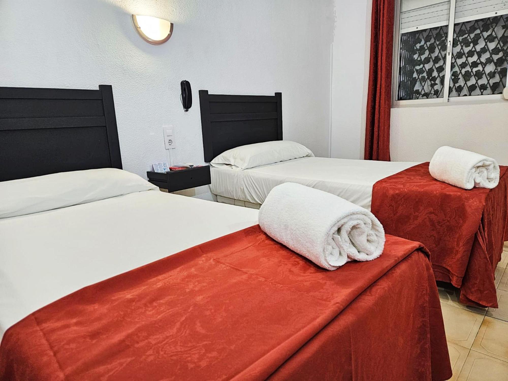 Hotel San Vicente - Centro Playa Conil De La Frontera Rum bild