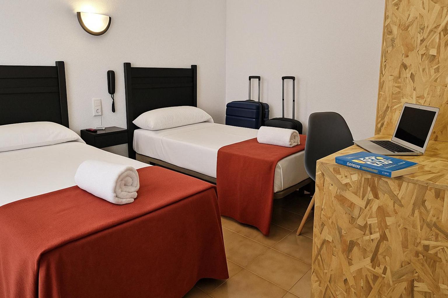 Hotel San Vicente - Centro Playa Conil De La Frontera Exteriör bild